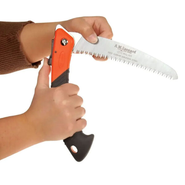 Leonard Tri-Edge Folding Pruning Saw with 7-Inch Curved Blade - Image 3